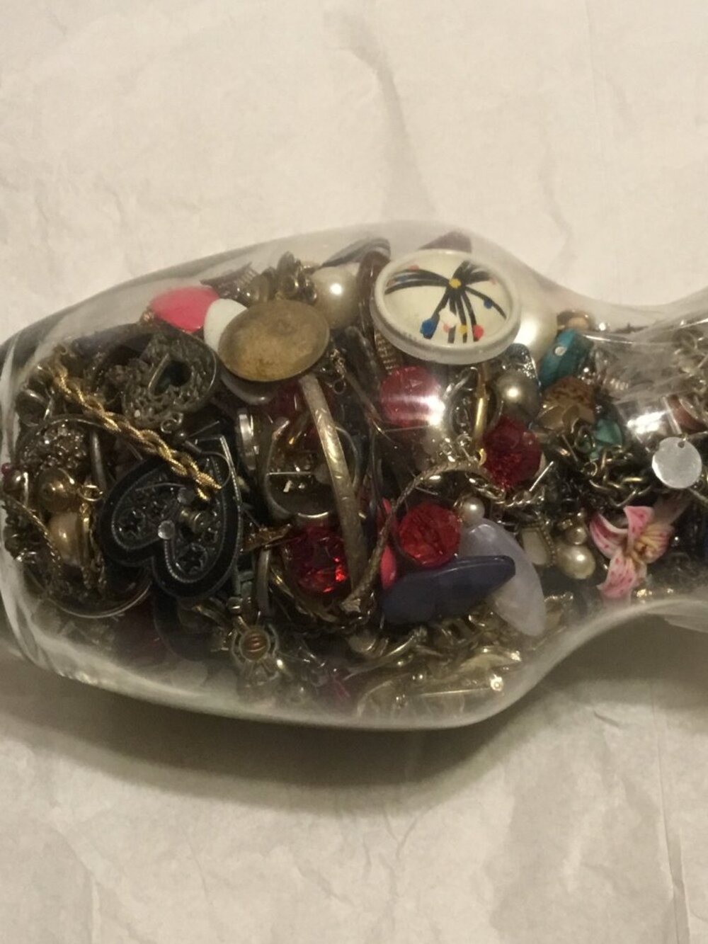 Very heavy vase filled with a large amount of old used and broken jewelry - Picture 10 of 12